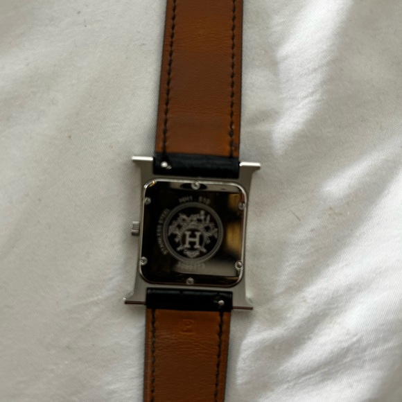 Hermes H watch, Black with diamonds,! 100%authentic, box and paperwork included. - Picture 8 of 9